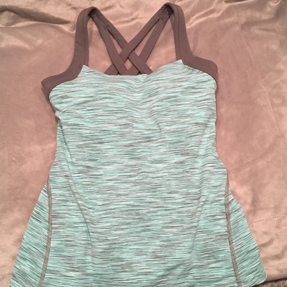 Lucy fitness fix tank, gray and light green